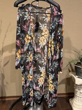 love J Sheer Floral Kimono/Duster or Swim cover up Black with Pink & Blue Leaves